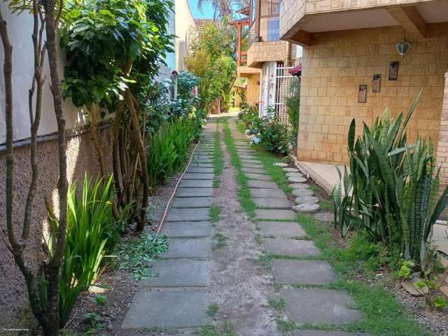 Casa para Venda em Rio das Ostras, Cidade Beira Mar, 2 dormitórios, 2 banheiros, 1 vaga