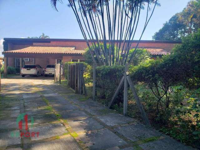 Casa à venda, 577 m² por R$ 1.900.000,00 - Chácara Vale do Rio Cotia - Carapicuíba/SP