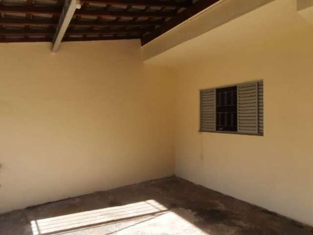 Casa 02 Dorm - Aceita Carro -  Zona Leste - Exclusividade!