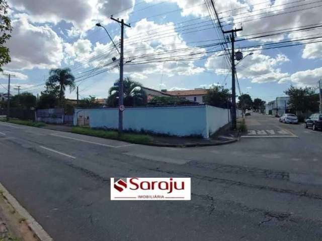 Casa com 2 quartos à venda na Avenida Jornalista Aderbal Gaertner Stresser, 167, Cajuru, Curitiba, 300 m2 por R$ 1.300.000