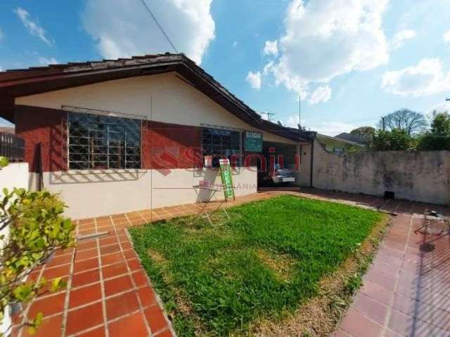 Saraju imobiliária vende casa térrea com edícula no Conjunto Mercúrio no Cajuru.