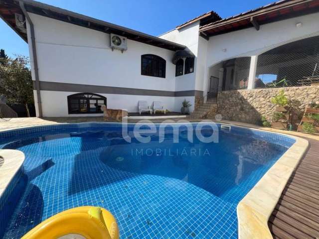 Casa em condomínio fechado com 3 quartos à venda no Vorstadt, Blumenau , 309 m2 por R$ 1.760.000