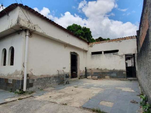 Casa à venda na Santa Mônica, Belo Horizonte  por R$ 560.000