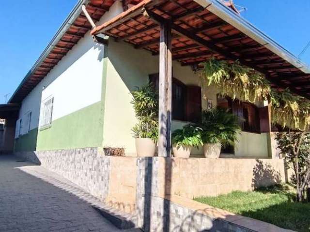 Casa com 3 quartos à venda em Letícia, Belo Horizonte , 200 m2 por R$ 690.000