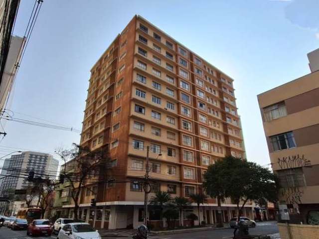 Apartamento com 1 quarto  para alugar, 60.00 m2 por R$2500.00  - Centro - Curitiba/PR