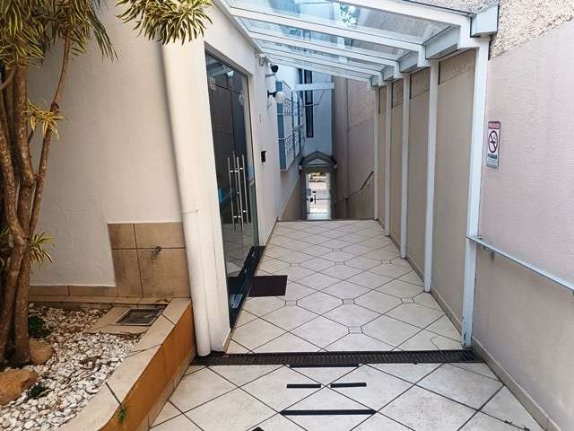 Casa Comercial para alugar, 60.00 m2 por R$2100.00  - Sao Francisco - Curitiba/PR