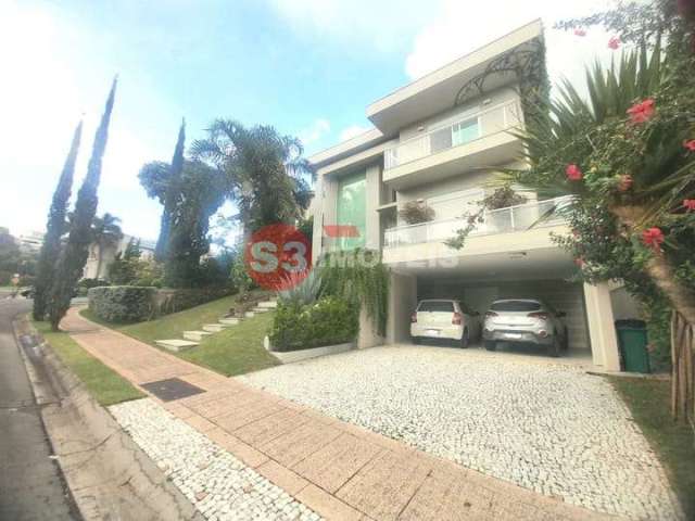 Casa em Condomínio Vila Paradiso 329m², 4 suítes, 3 salas e 4 vagas!!!