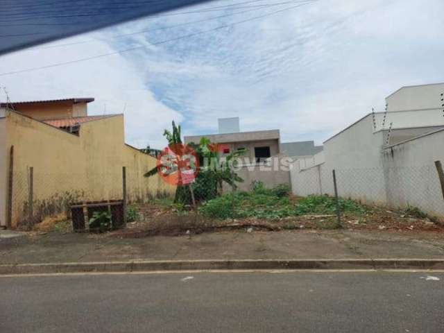 Terreno 300m2 murado e plano no Esplanada