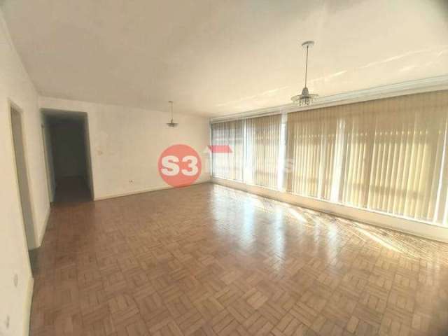 Apartamento na Vila Mariana com 139m², 3 dormitórios, 3 salas e 1 vaga!!!  LOCADO