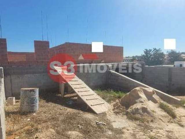 Casa em contrução no condomínio Laguna, projeto 3 quartos, 1 suíte, 2 banheiros, sala, cozinha integrada, churrasqueira, piscina, lavanderia, 3 vagas