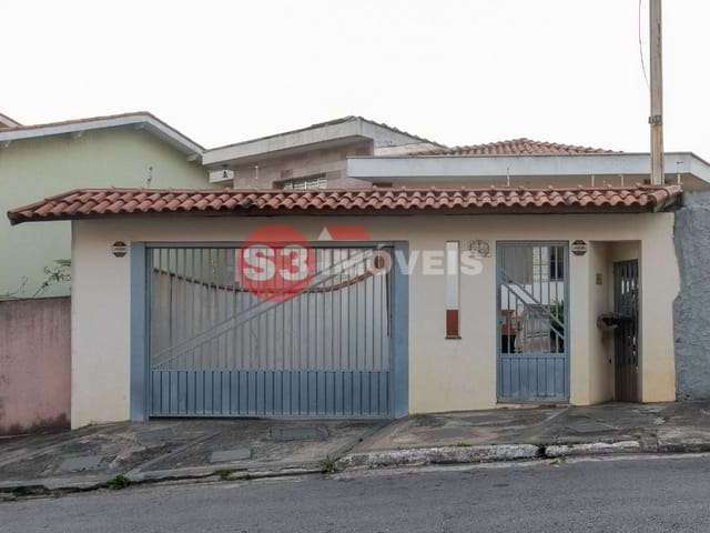 Casa tipo  para venda com 3 quartos, 184m²