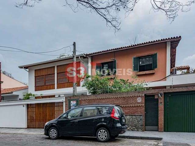 Casa tipo  para venda com 4 quartos, 250m²