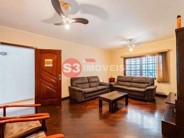 Casa tipo  para venda com 5 quartos, 233m²