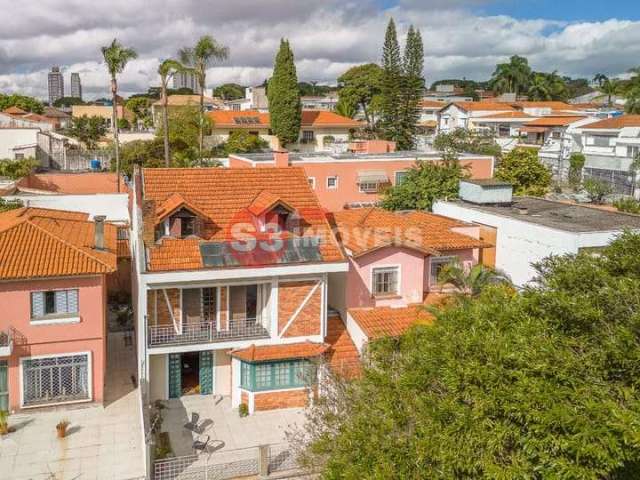 Casa tipo  para venda com 4 quartos, 317m²