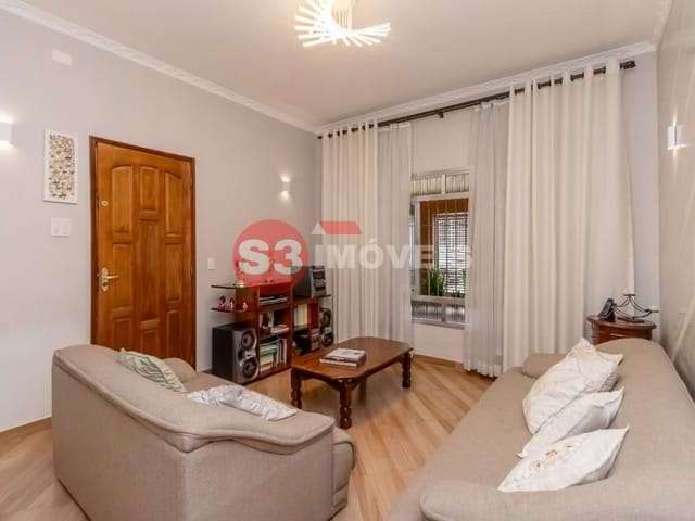 Casa tipo  para venda com 3 quartos, 206m²