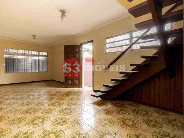 Casa tipo para venda com 3 quartos, 150m²