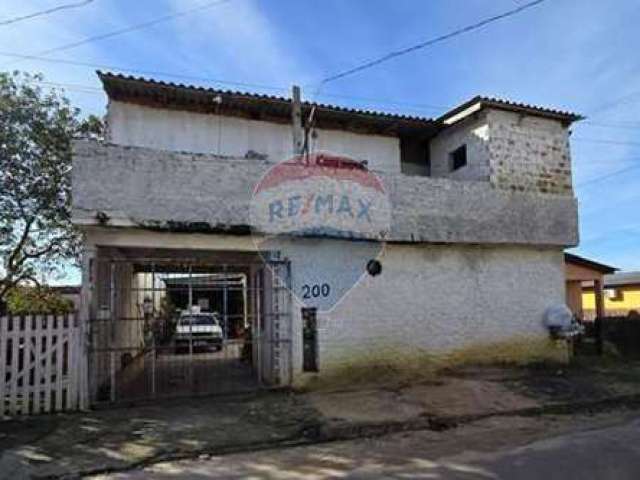 Prédio comercial com casa de 4 dormitórios no Jardim Betânia!