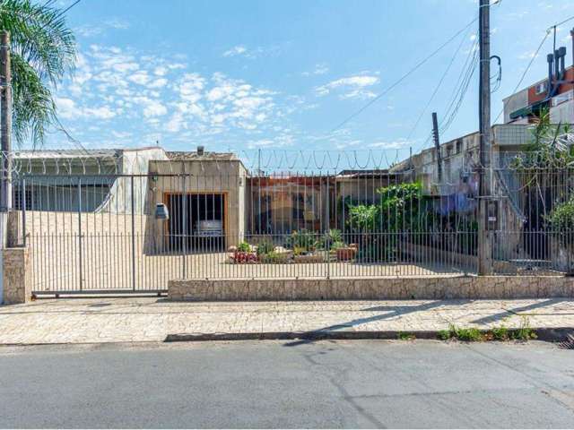 Vendo Casa 2 Dormitórios no Bairro Vila Márcia em Cachoeirinha - RS