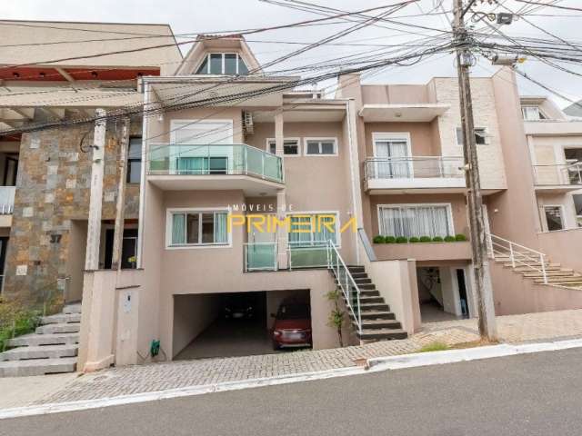 Casa em condomínio no Pinheirinho - Semi mobiliado - 326m² 3 quartos 3 vagas