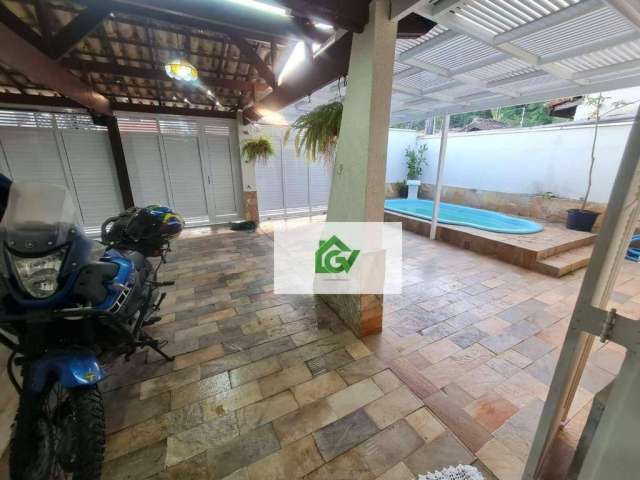 Casa com 3 dormitórios à venda, 285 m² por R$ 685.000,00 - Jardim Califórnia - Caraguatatuba/SP