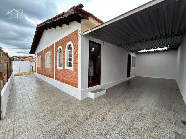 Casa espaçosa com quintal em excelente localização à venda em Indaiatuba SP