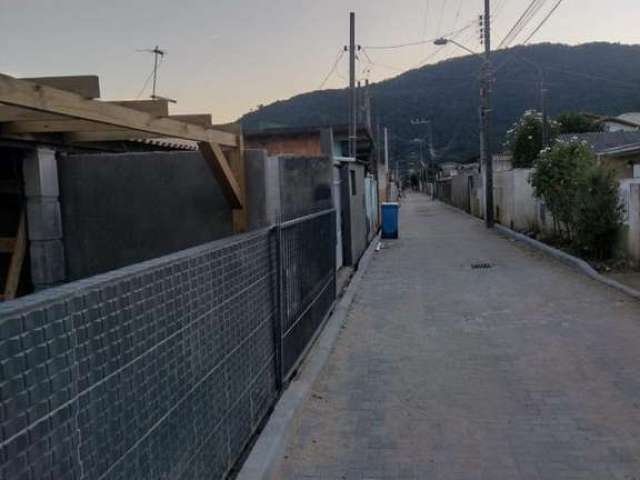 Casa para Venda em Florianópolis, São João do Rio Vermelho, 1 dormitório, 1 banheiro, 1 vaga