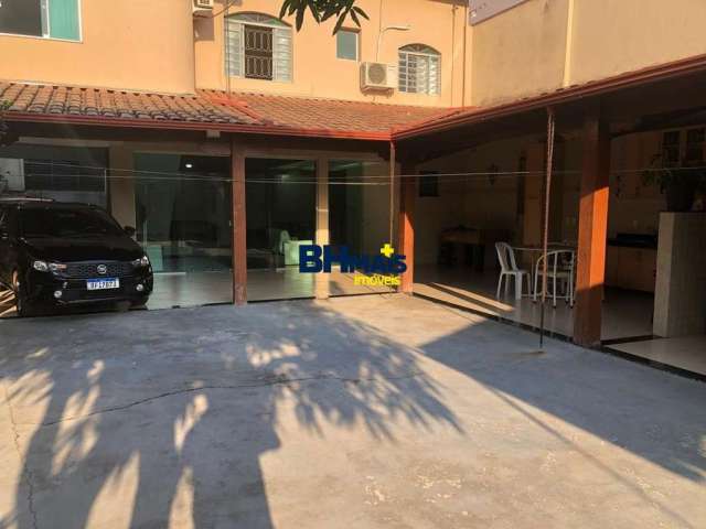 Casa com 3 quartos à venda na Rua Jonas Vanucci Lins, 148, Paquetá, Belo Horizonte por R$ 1.180.000