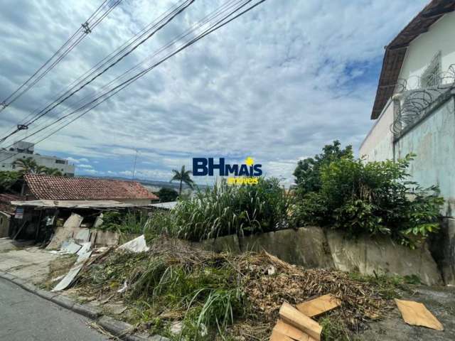 Terreno à venda na Rua Apucarana, 1, Ouro Preto, Belo Horizonte por R$ 645.000