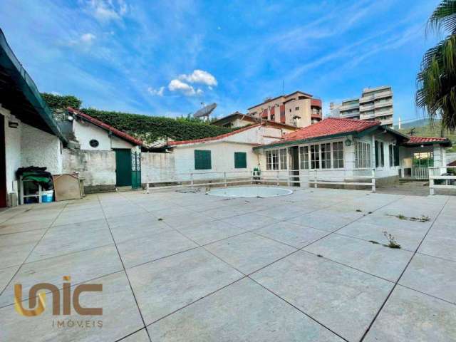 Casa com 3 dormitórios à venda, 258 m² por R$ 980.000,00 - Agriões - Teresópolis/RJ