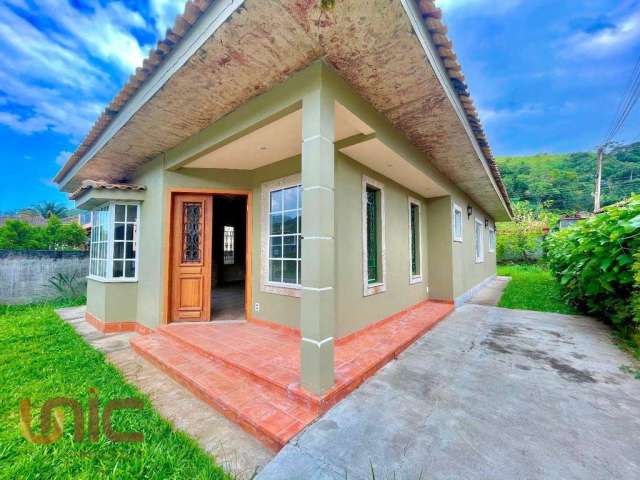 Casa com 3 dormitórios à venda, 140 m² por R$ 750.000,00 - Vargem Grande - Teresópolis/RJ