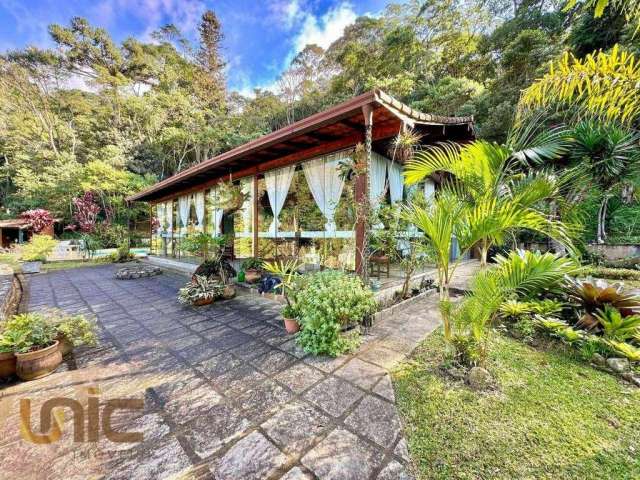 Casa com 3 dormitórios à venda, 170 m² por R$ 1.290.000,00 - Cascata dos Amores - Teresópolis/RJ