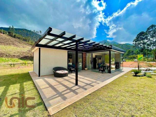 Casa com 2 dormitórios à venda, 92 m² por R$ 590.000,00 - Serra do Capim - Teresópolis/RJ