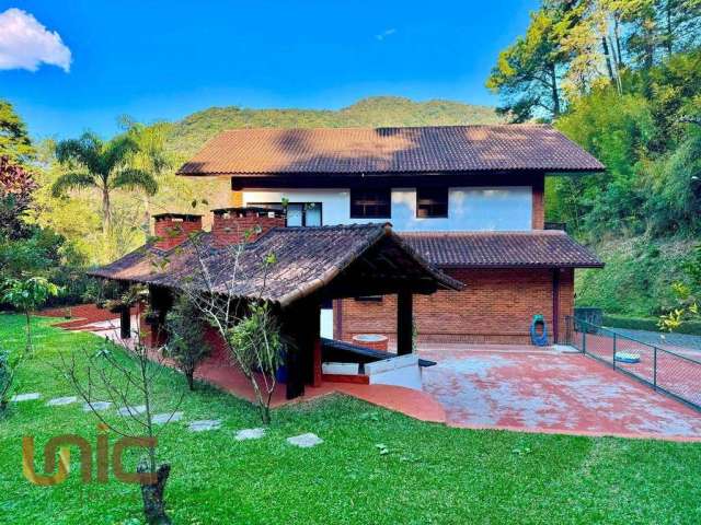 Casa com 5 dormitórios à venda, 450 m² por R$ 1.490.000,00 - Granja Guarani - Teresópolis/RJ