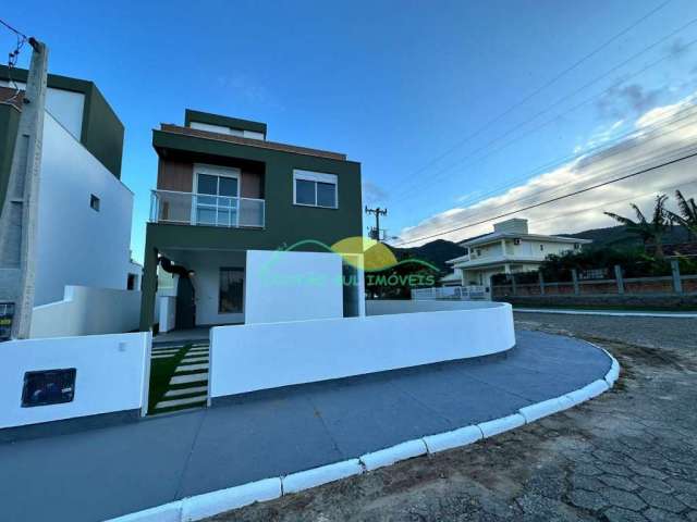 Casa Nova no Bairro Açores, a 450 metros da praia, Florianópolis - Vista Maravilhosa para o Mar, -