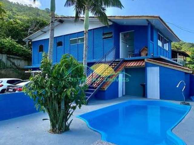 Casa com piscina – Perfeita para Férias Incríveis no Morro das Pedras  em Florianópolis/SC