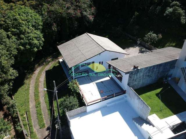 Casa para Redescobrir a Natureza – Joia Única na Praia da Solidão, Florianópolis 