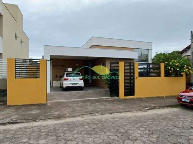 Casa com 3 quartos, sendo um deles suíte com banheira, para locação no Campeche, Florianópolis/SC