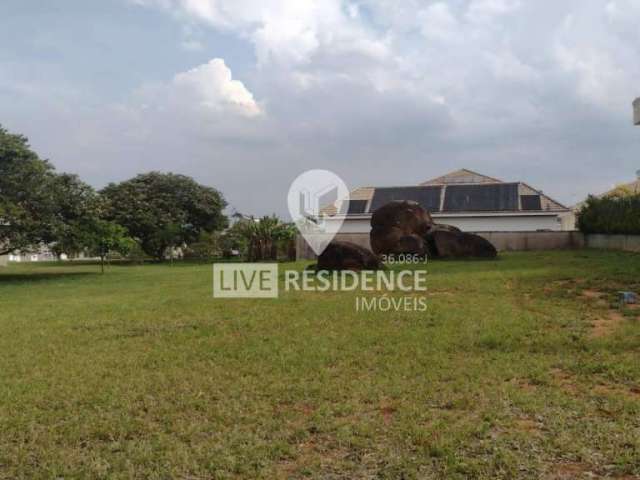 Terreno à venda no Condomínio Residencial Villaggio Paradiso