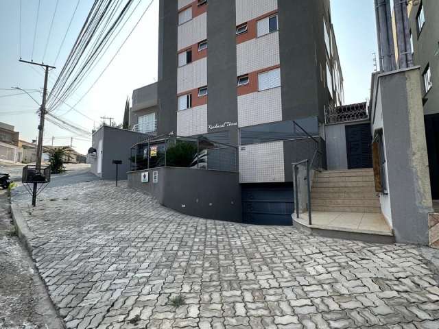 Lindo apartamento com elevador