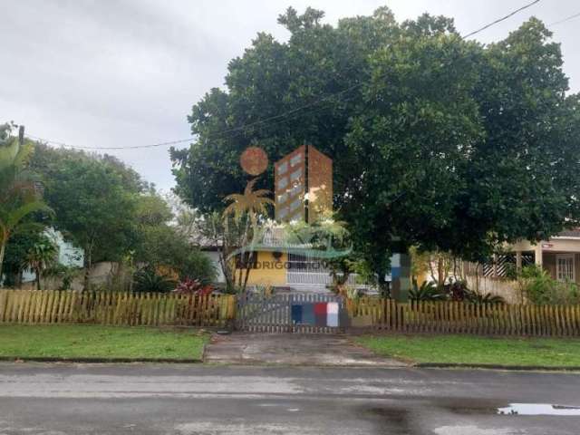 Casa com 3 quartos à venda na Avenida Paranaguá, 0, Balneário Gaivotas, Matinhos por R$ 300.000