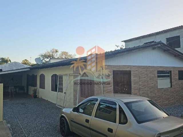 Casa com 3 quartos à venda no Riviera, Matinhos  por R$ 180.000