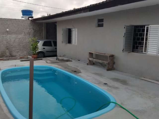 Casa aluguel diário com piscina 400m do mar