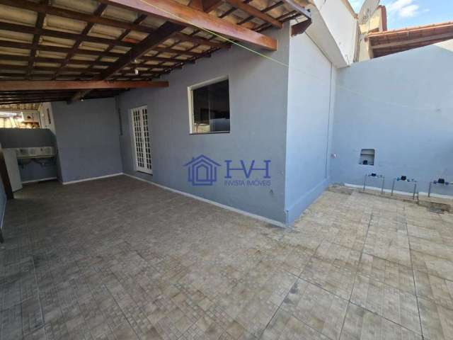 Casa com 1 quarto para alugar na Antônia de Carvalho, 309, Minas Caixa, Belo Horizonte por R$ 850