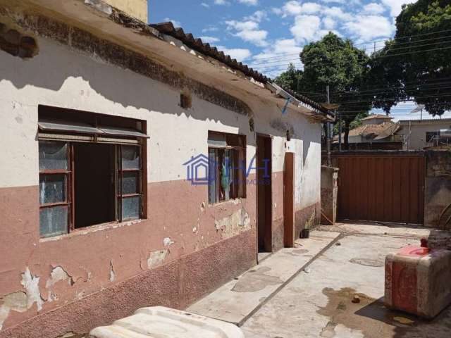 Casa com 3 quartos à venda em Piratininga (Venda Nova), Belo Horizonte  por R$ 159.000