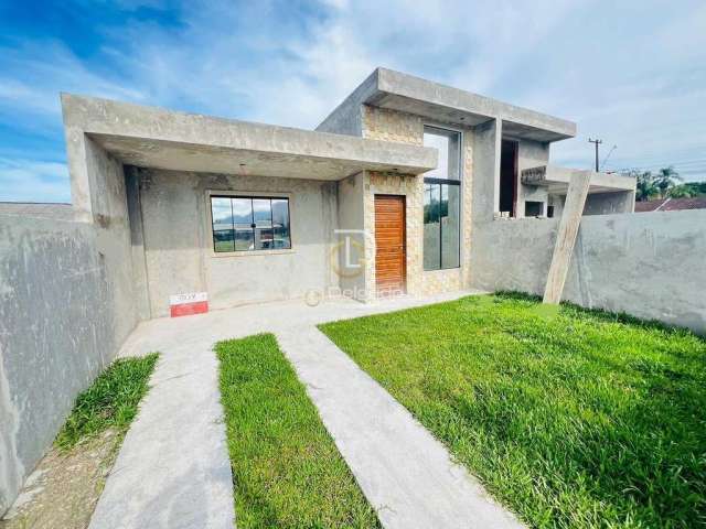 Casa com espaço de terreno e 3 quartos