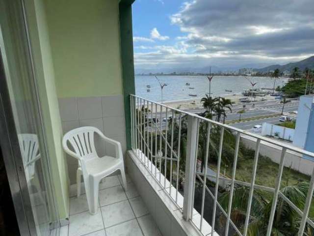 Apartamento a venda em prédio frente ao mar em Caraguatatuba