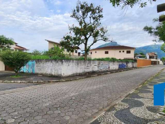 Terreno de esquina com vista para o Rio Santo Antônio em Caraguatatuba!!