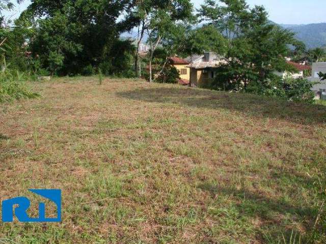 Terreno a venda em condominio, na Praia Martim de Sá em Caraguatatuba