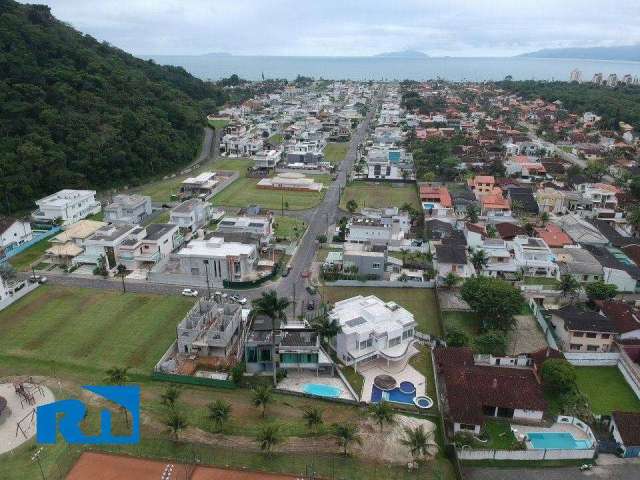 Terreno a venda em condominio fechado em caraguatatuba