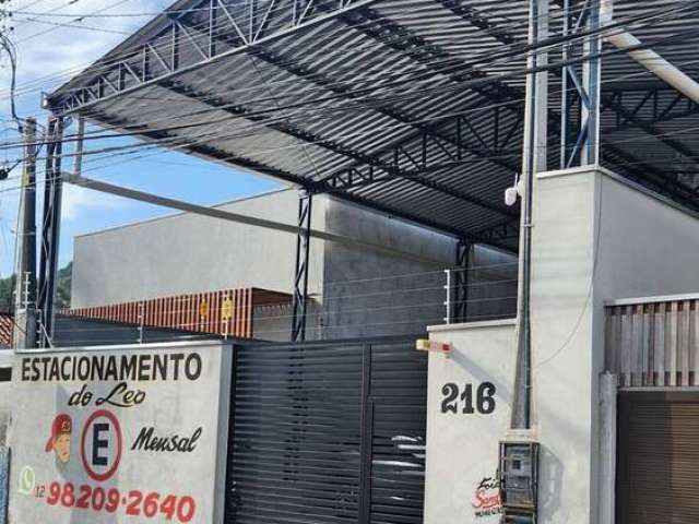 Galpão comercial no centro de Caraguatatuba